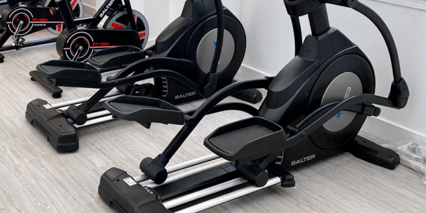 Climbers: La rutina perfecta para aprovechar al máximo este equipo en el gimnasio o en casa