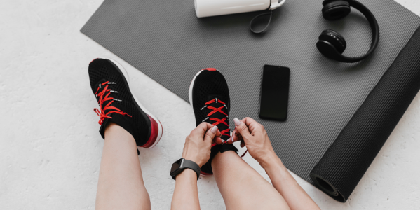 Ejercicios de fuerza en casa: rutina completa y equipamiento de Salter