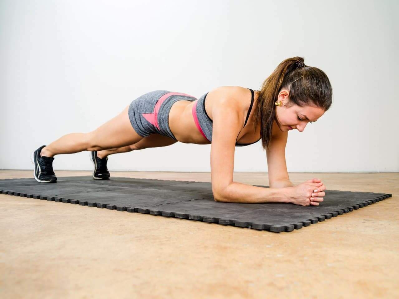 Isometric exercises are a type of strength training where the muscles are contracted without any movement of the joints. These exercises help build strength and endurance. Some examples of isometric exercises include planks, wall sits, and static holds.